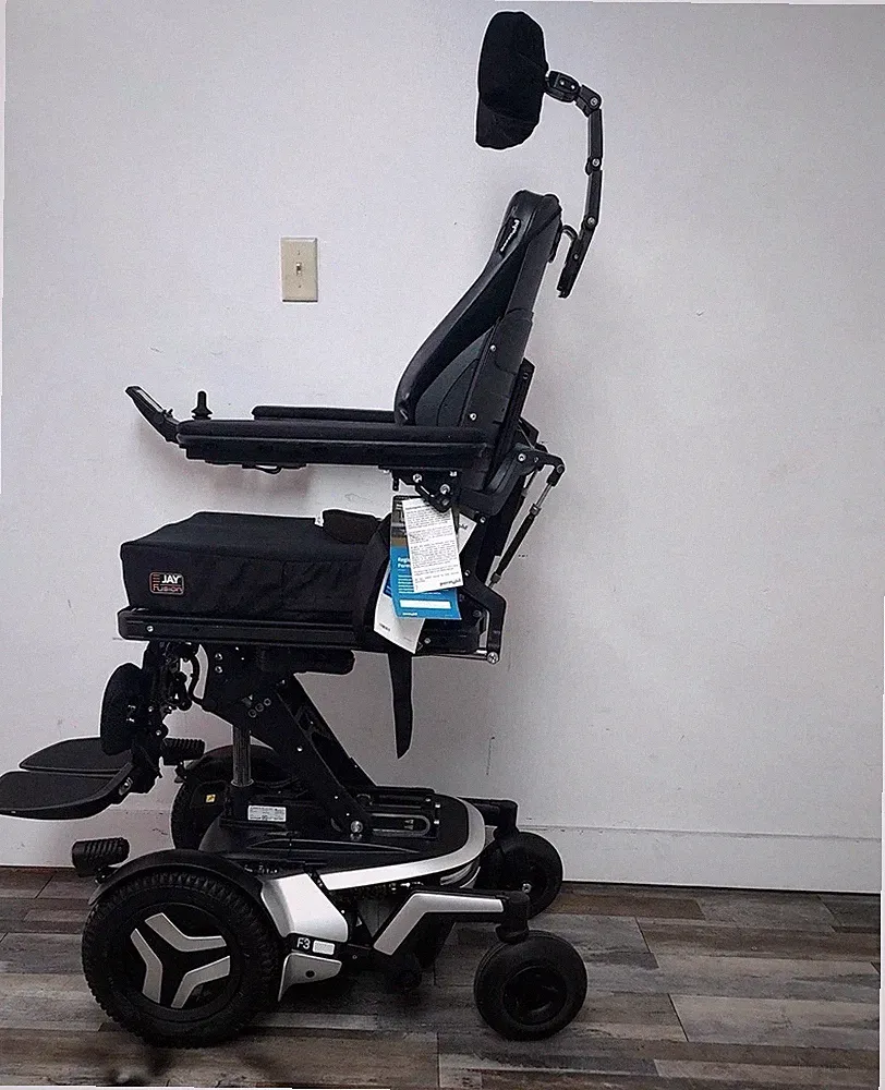 PERMOBIL F3 POWER WHEELCHAIR, POWER TILT,RECLINE, LIFT, LEG RESTS, LIGHTS.7MILES